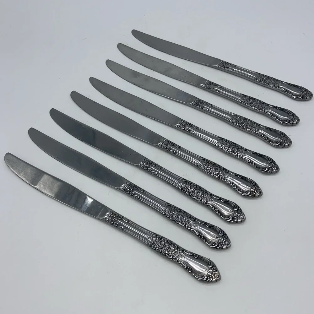 Oneida Northland Carolina Set Of 8 Dinner Knives 8.5